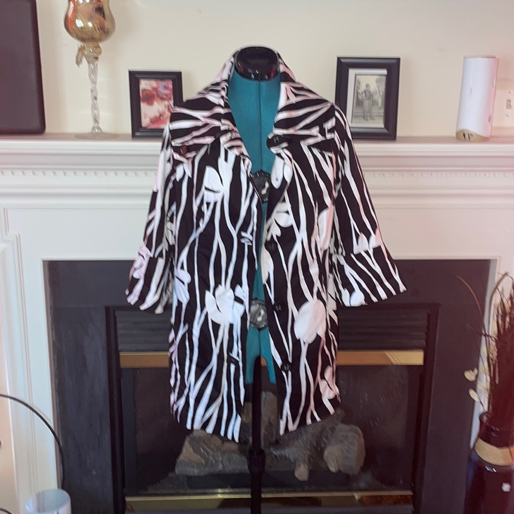 Attention | Black $ White Floral Print Cape Coat​